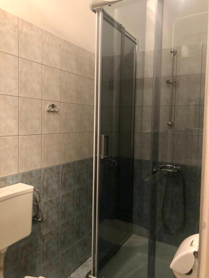 Хостел Miedzynarodowe Schronisko Mlodziezowe Ptsm Szarotka Закопане Экстерьер фото